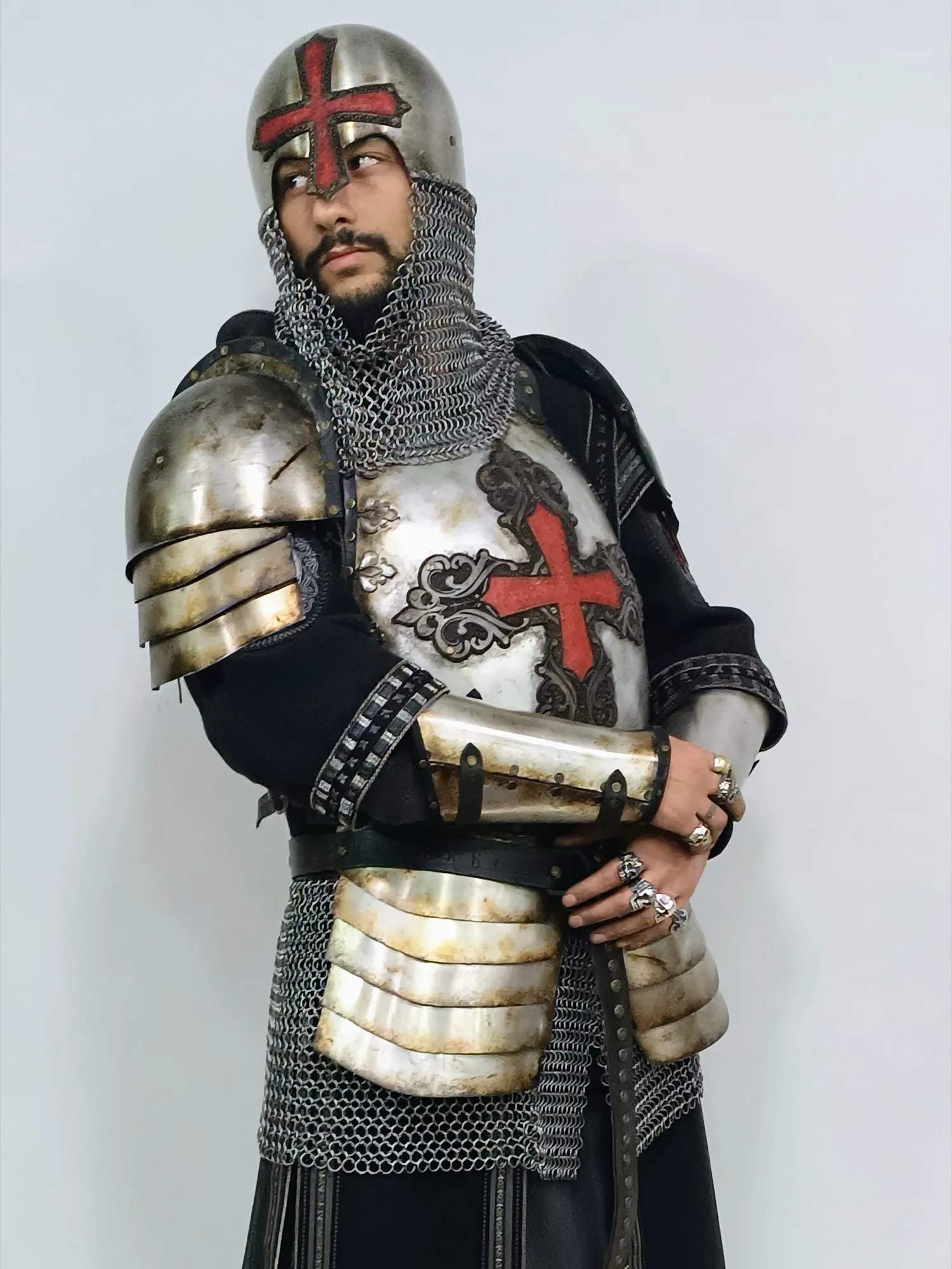 Haçlı şövalye zırhı — Sinan Saraçoğlu